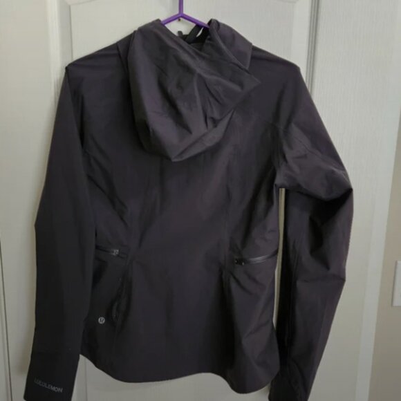 Lululemon break a trail waterproof running jacket size 6 - Picture 3 of 3